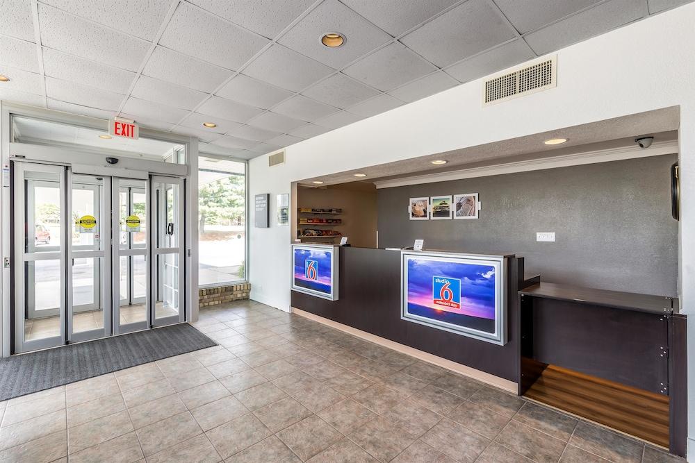 6-pekin, Il Hotel