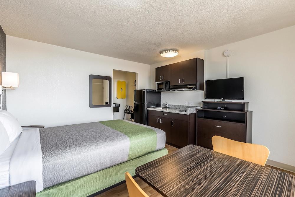 6-pekin, Il Hotel Pekin