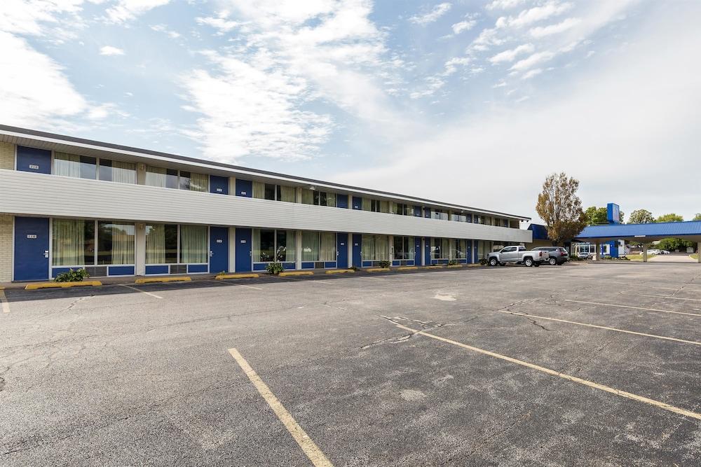 6-pekin, Il Hotel