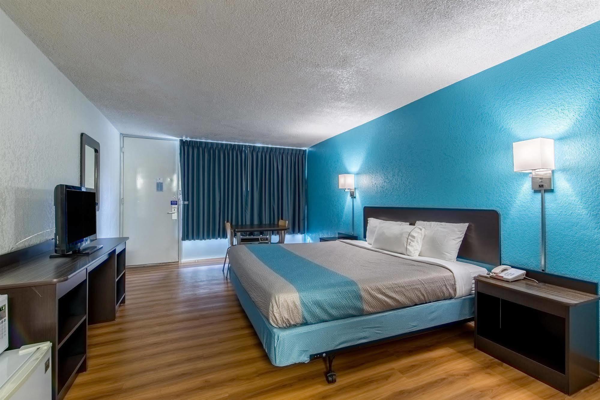6-pekin, Il Hotel 2*